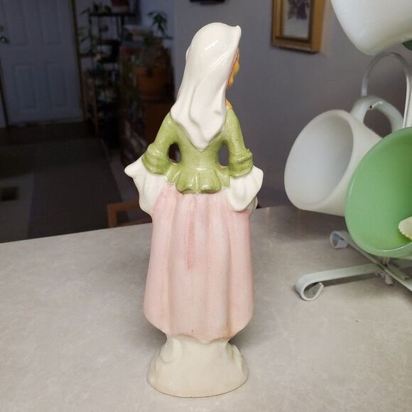 Vtg Sutton's Creation Japan Porcelain Woman Figurine - Picture 4 of 8